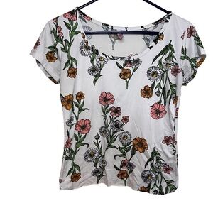 Sweet Floral T-shirt Medium